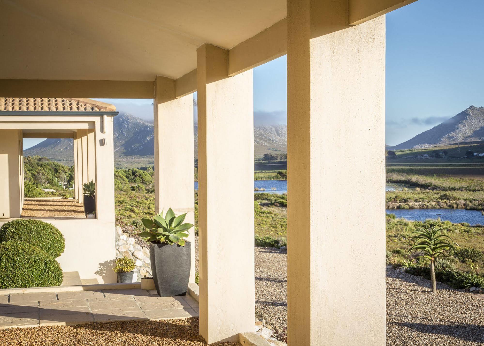 Kapensis Guesthouse Pringle Bay Extérieur photo